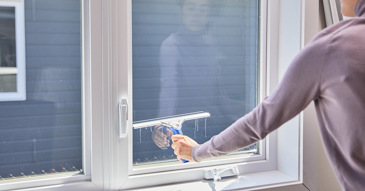 Le nettoyage des vitres: astuces et produits recommandés