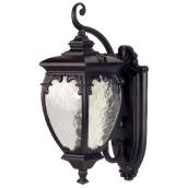 Outdoor wall lantern