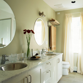 Tone-on-tone bathroom decor
