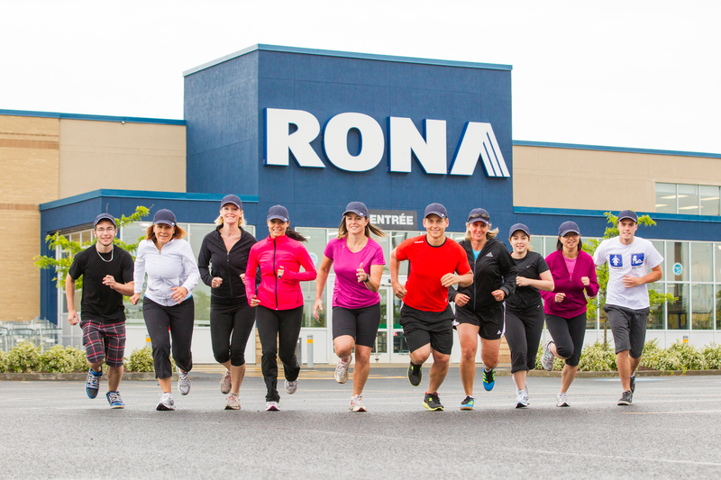 RONA employees run the first kilometre in the "Plant Your Feet" relay, a 5,515 collective relay in support of the Canadian Olympic Team