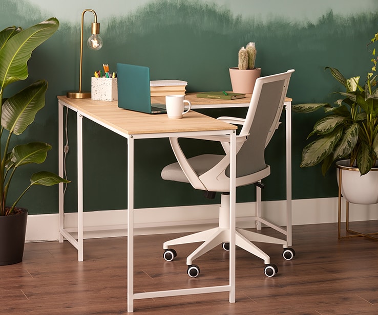 Minimalist white corner office Minimalist white corner office