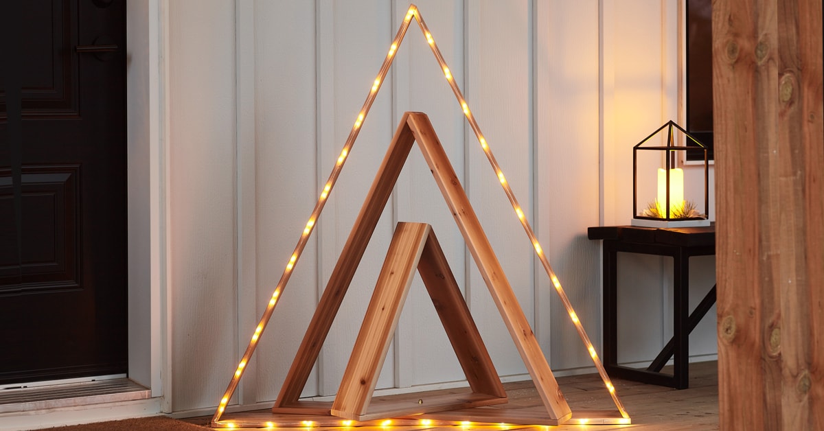 How to Build an Outdoor Cedar Christmas Tree