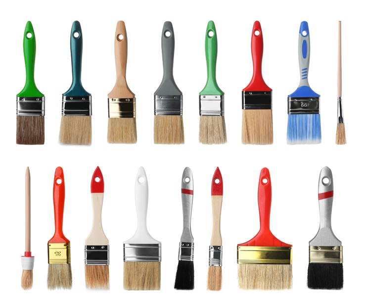 Different shapes of paint brushes