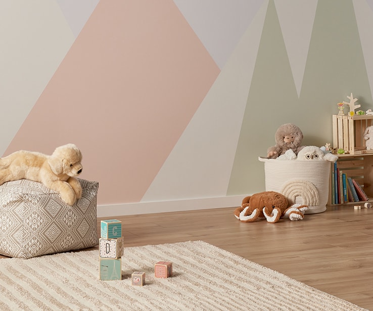 Natural fibre area rug in a kids’ bedroom