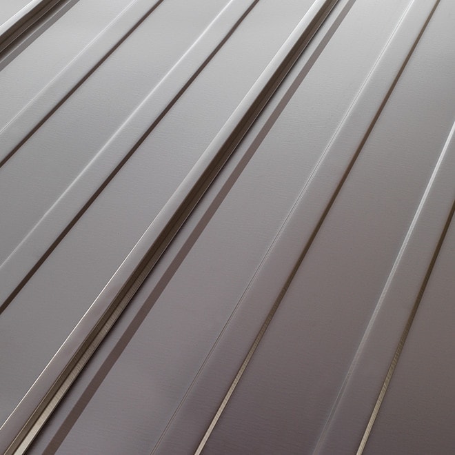 Roof covered with metal sheets Roof covered with metal sheets