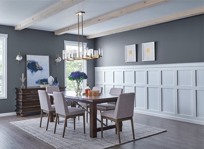 Dining room with various interior mouldings Dining room with various interior mouldings