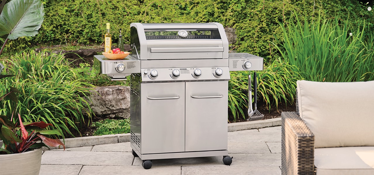 Un barbecue en acier inoxydable Un barbecue en acier inoxydable