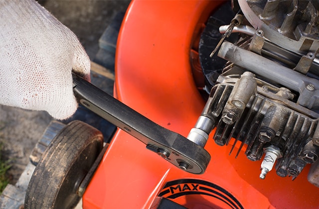 Husqvarna lawn mower shop maintenance