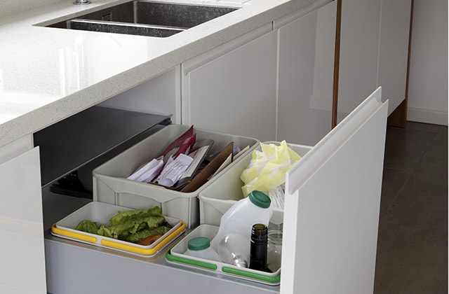 Zéro déchet : 10 façons d'intégrer un bac à compost à la cuisine