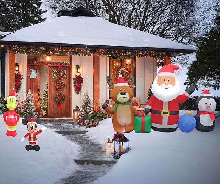 Christmas decor outside the house discount