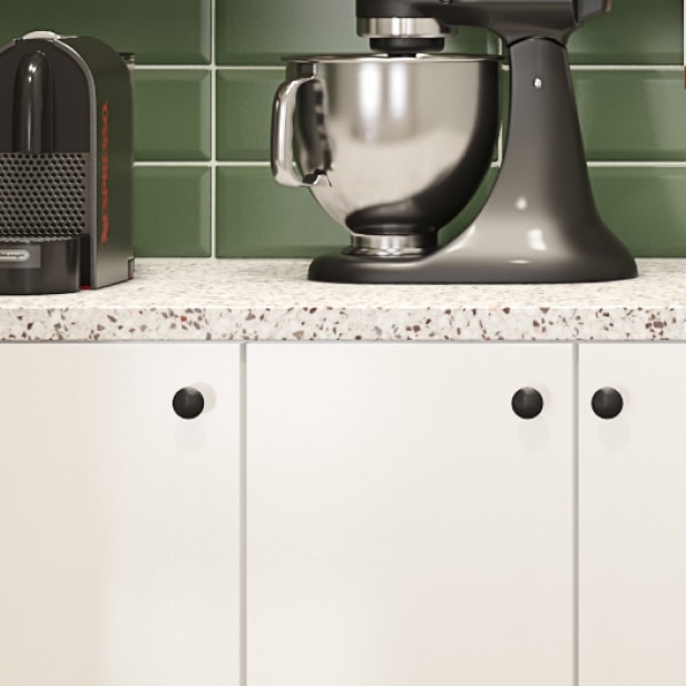 Cabinet pulls and knobs