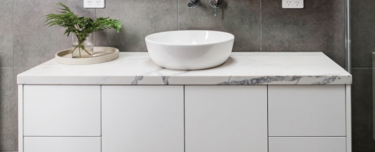 Obtenez une soumission en ligne pour les comptoirs de quartz et de granite