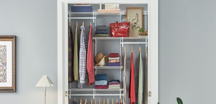 Organisation de garde-robe en grillage