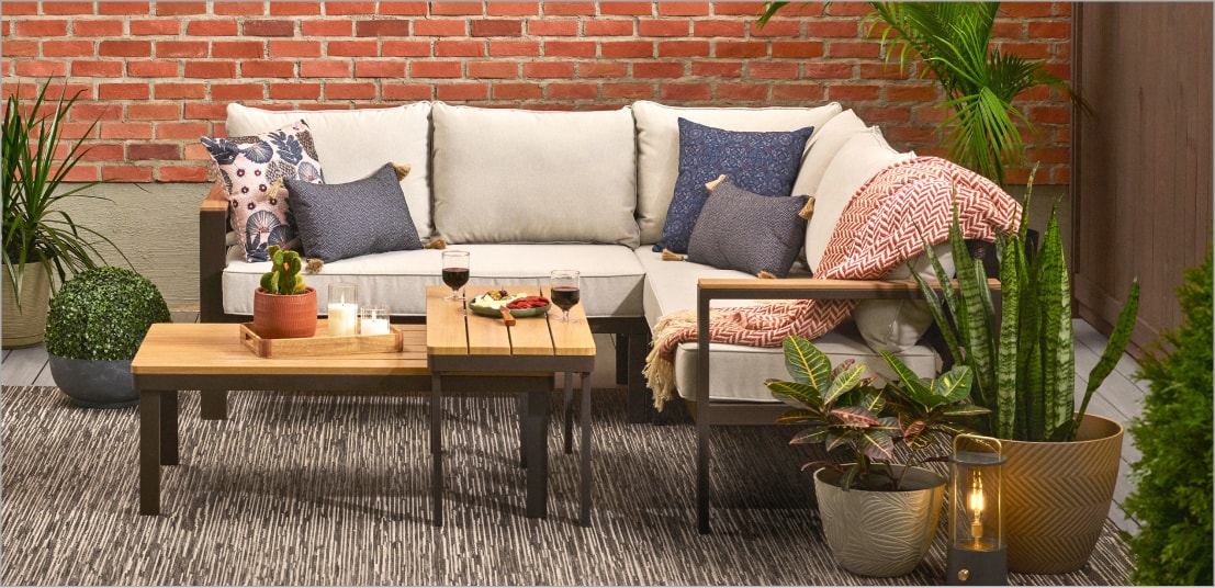 Patio & Outdoor Furniture