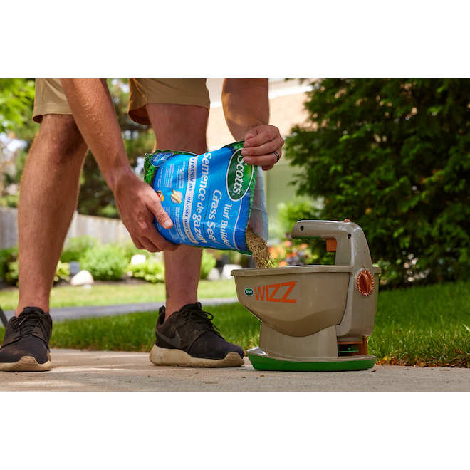 Wizz(TM) YearRound BatteryOperated HandHeld Spreader RONA