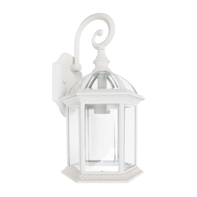 Outdoor wall lantern
