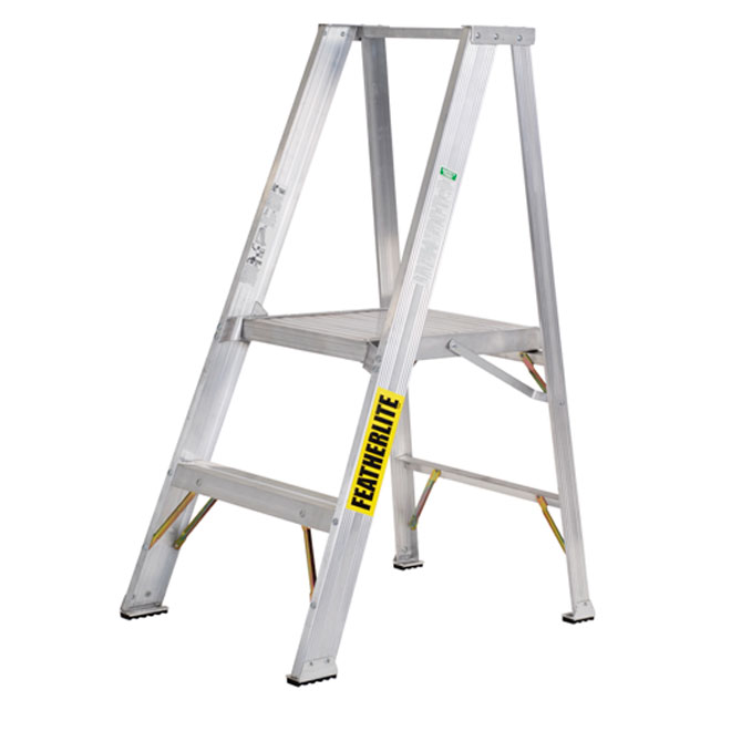Escabeau 4' avec plate-forme