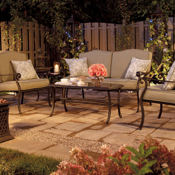 Lay A Paver Patio With A River Stone Border 1 Rona