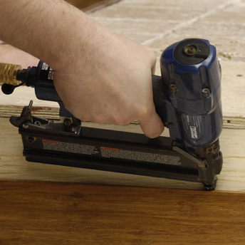 Side-trim-nailer