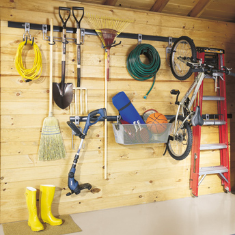 Range Outils De Jardin  Garden tool storage, Diy garage storage, Storage  design